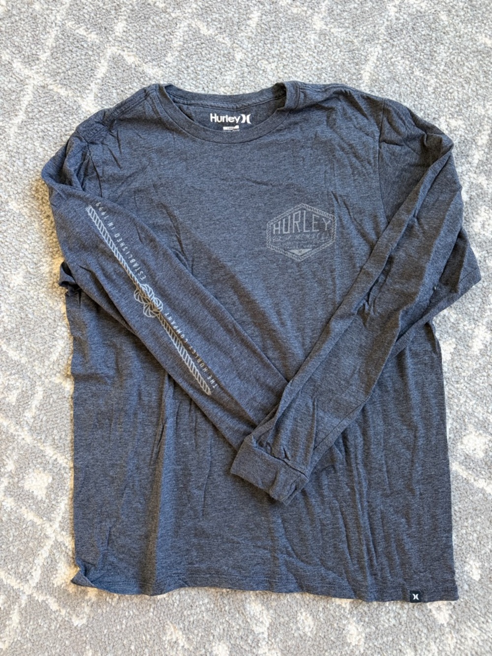 Hurley Long Sleeve Tee in Dark Heather Gray